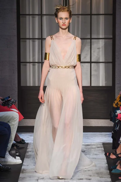 Look 33